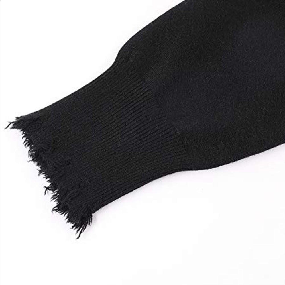 Distressed Fringe Heart Knit Sweater - Picture 5 of 7